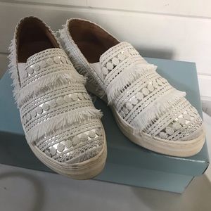 Seychelles Boho style white tennis shoes/slip-on